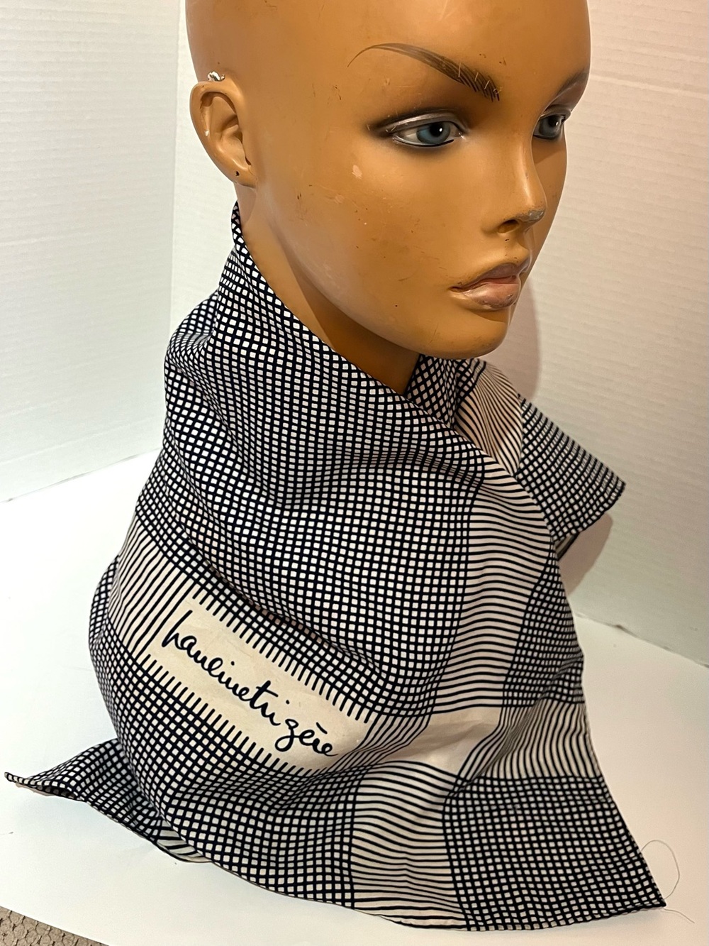 Pauline Trigere Vintage Wooly Twill Signed Scarf - Japan